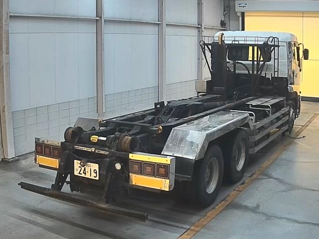 ISUZU UD