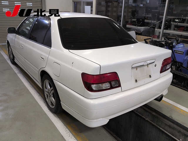 TOYOTA CARINA