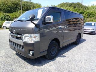 TOYOTA HIACE