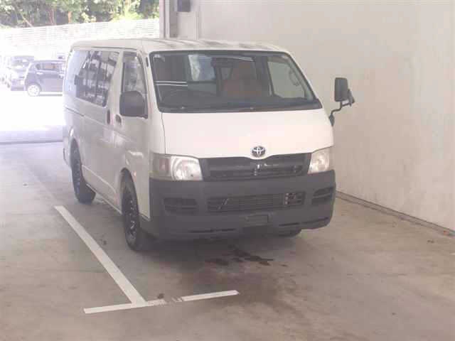 TOYOTA REGIUS VAN