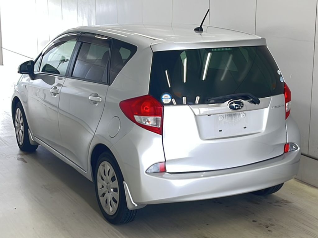 SUBARU TREZIA