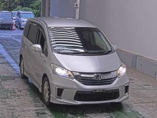 HONDA FREED HYBRID
