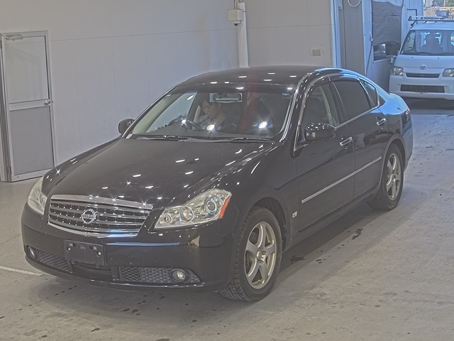 NISSAN FUGA