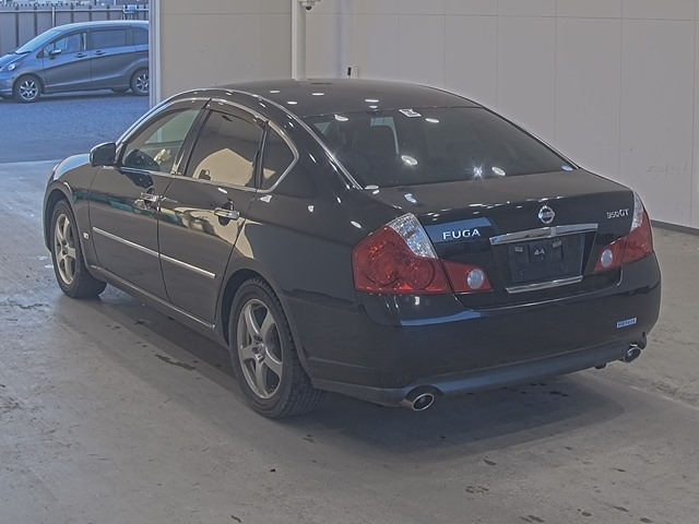 NISSAN FUGA