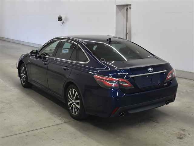 TOYOTA CROWN HYBRID