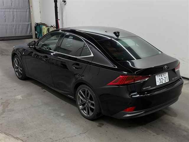 LEXUS IS