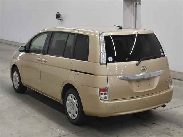 TOYOTA ISIS