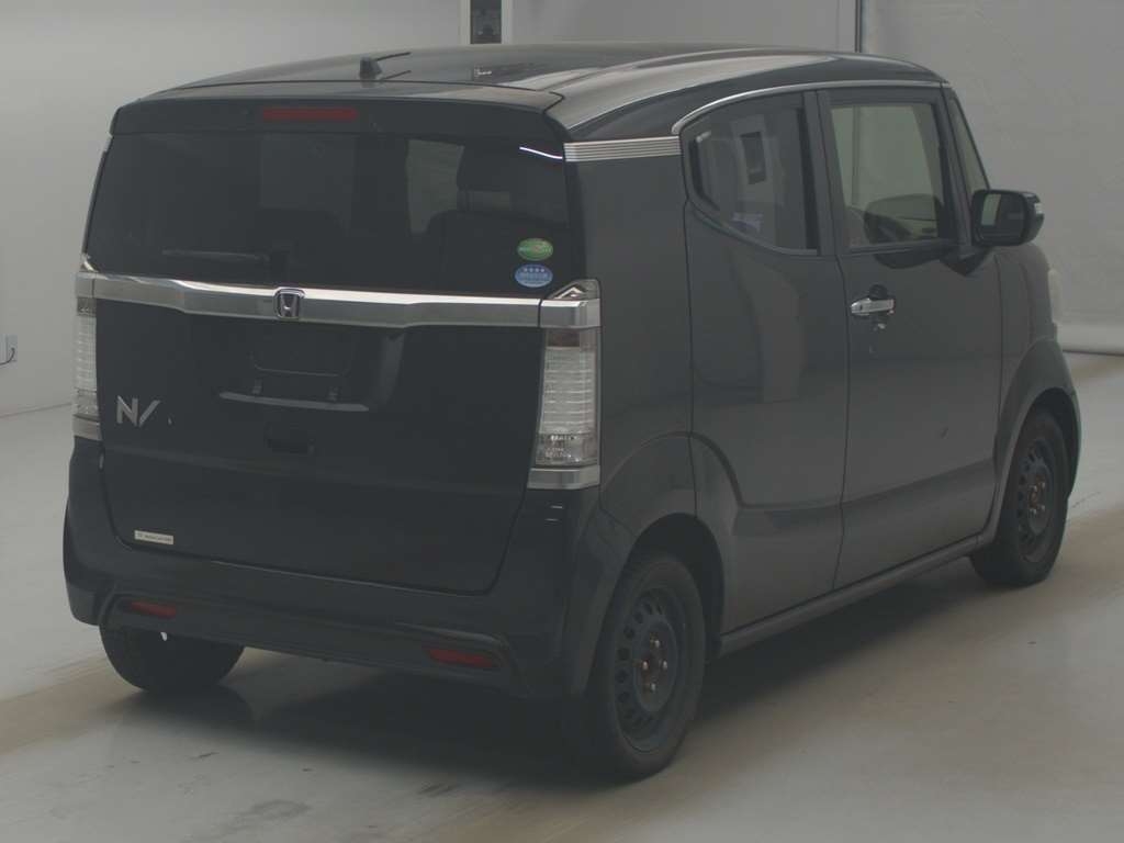 HONDA N-BOX SLASH