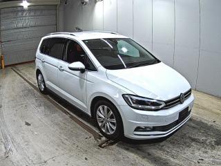 VOLKSWAGEN GOLF TOURAN