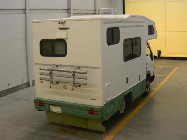 TOYOTA HIACE TRUCK