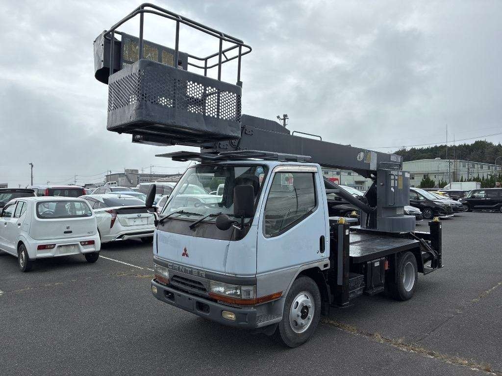 MITSUBISHI CANTER