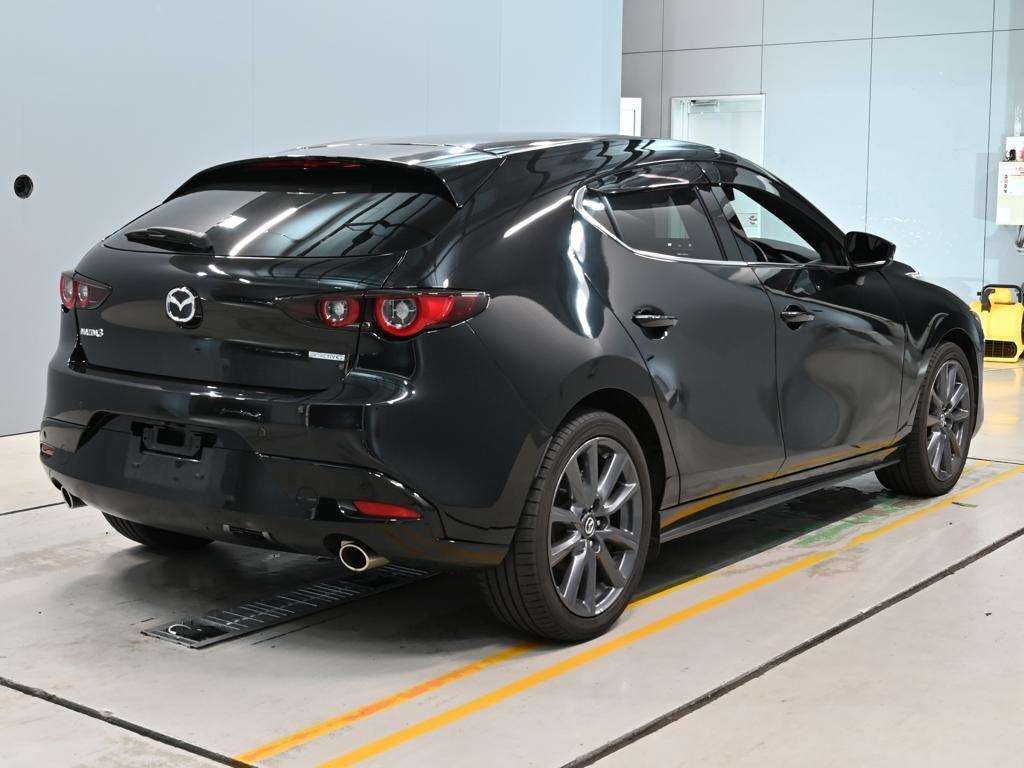 MAZDA MAZDA3 FASTBACK