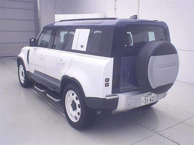 LAND ROVER DEFENDER