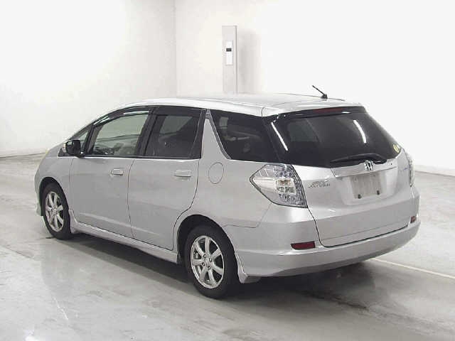 HONDA FIT SHUTTLE HYBRID