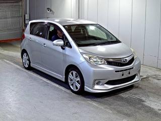 SUBARU TREZIA