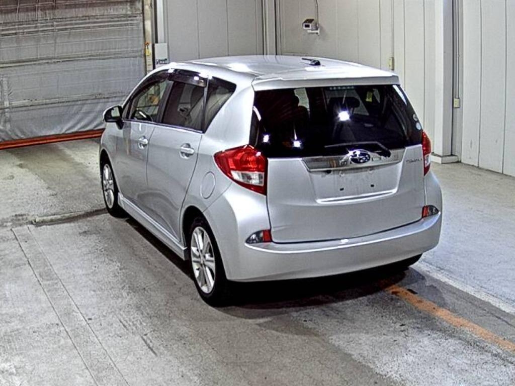 SUBARU TREZIA