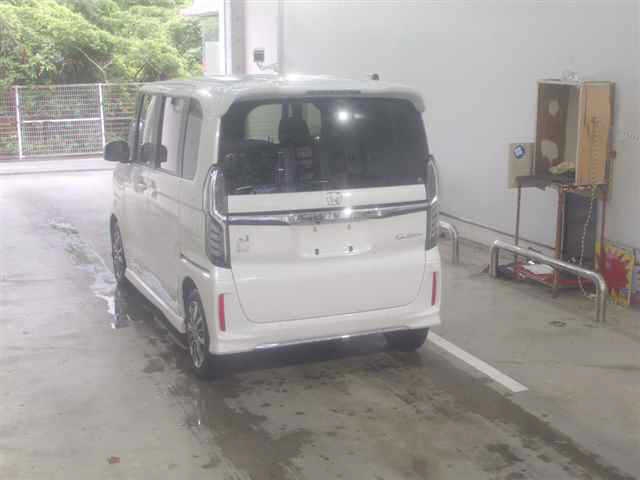 HONDA N BOX CUSTOM