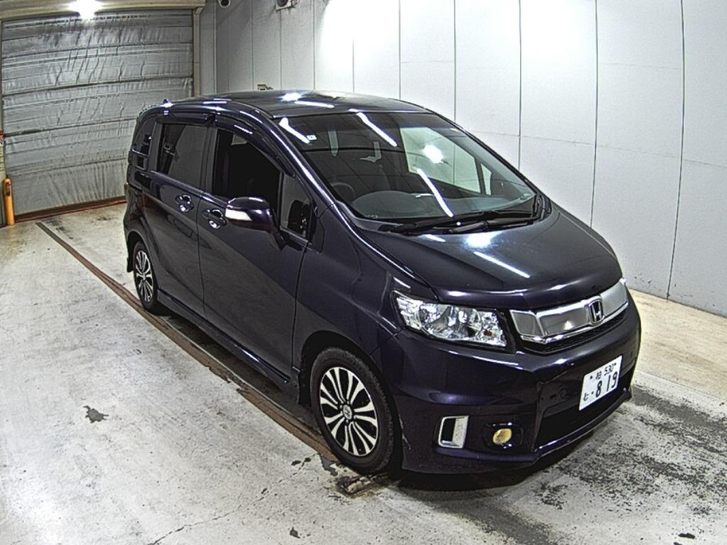 HONDA FREED SPIKE