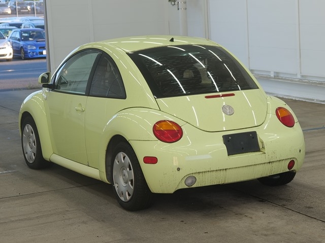 VOLKSWAGEN NEW BEETLE