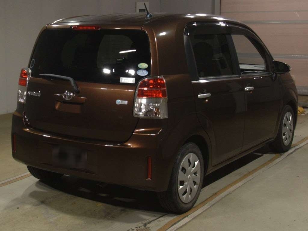 TOYOTA SPADE