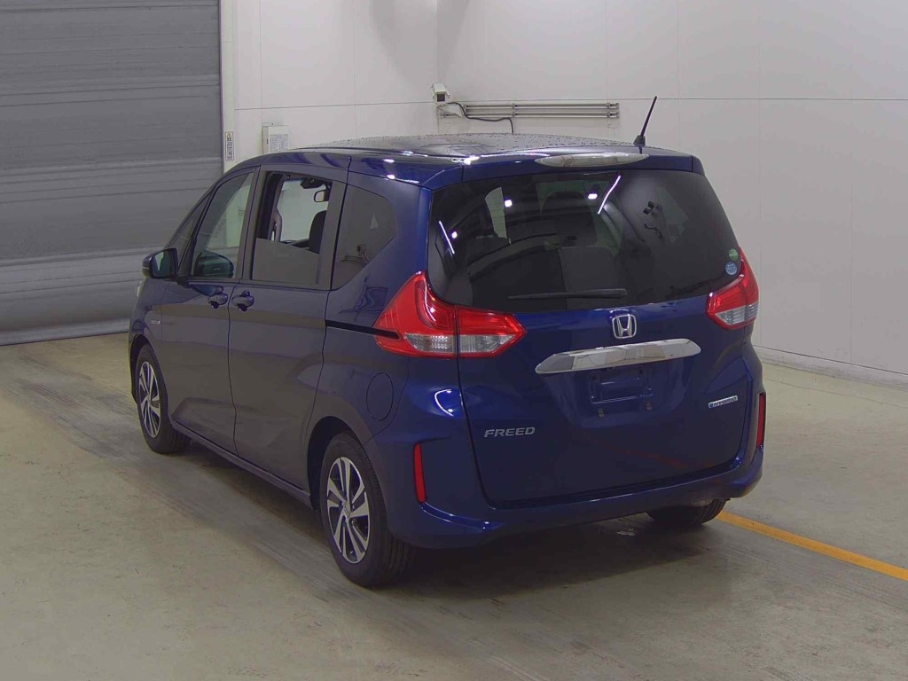 HONDA FREED HYBRID
