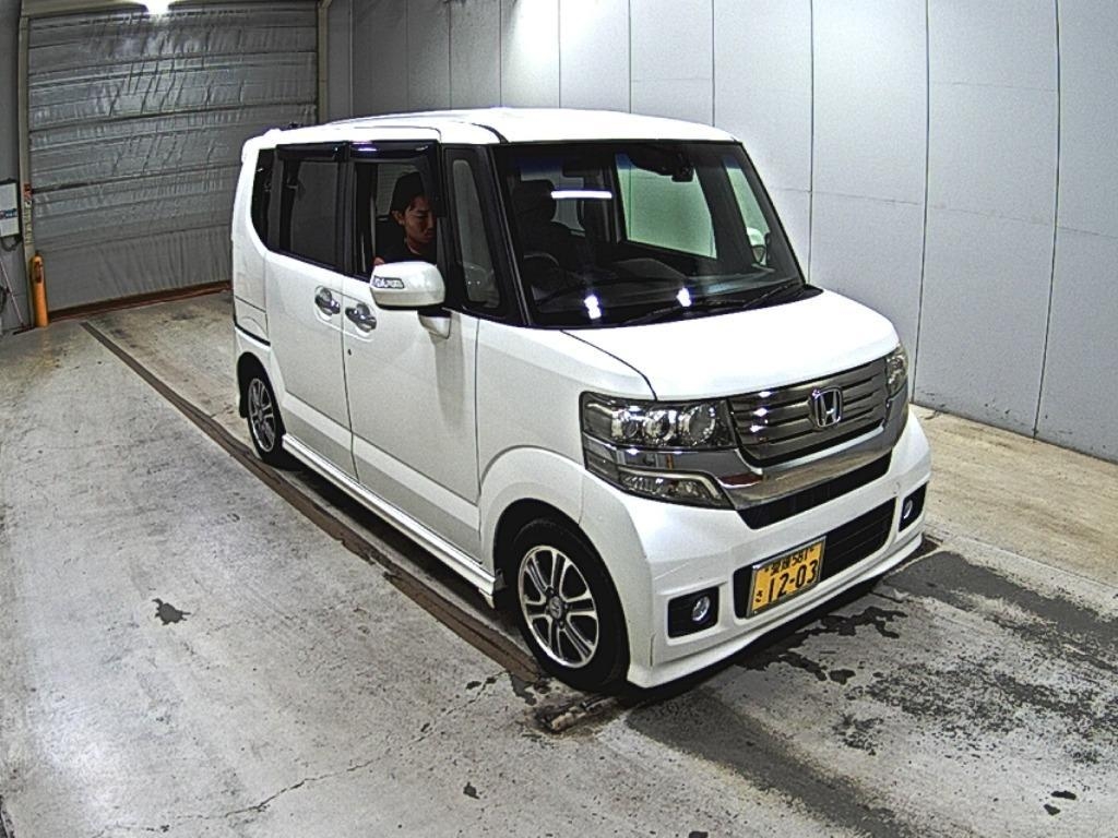 HONDA N BOX CUSTOM