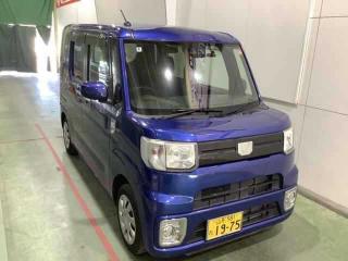 DAIHATSU WAKE