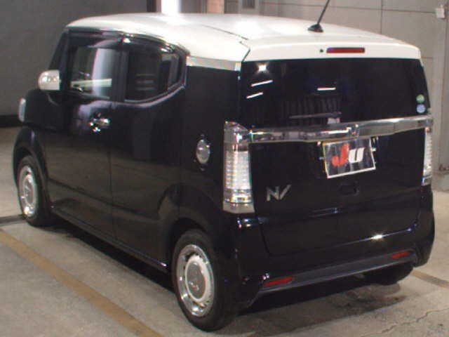 HONDA N-BOX SLASH