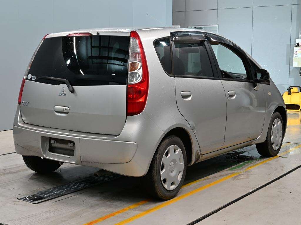MITSUBISHI COLT