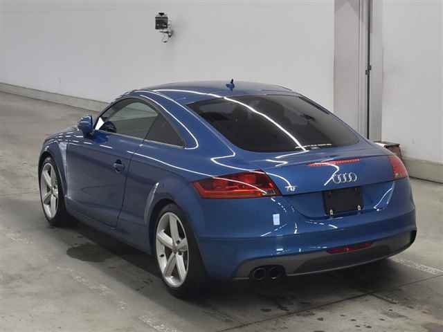 AUDI TT