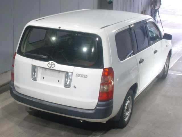 TOYOTA SUCCEED VAN