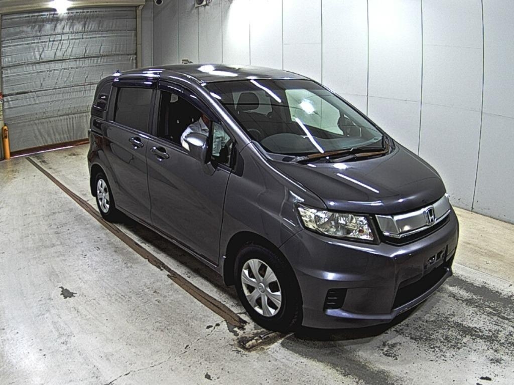 HONDA FREED SPIKE