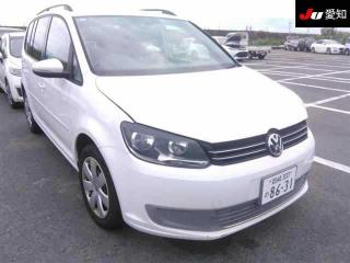 VOLKSWAGEN GOLF TOURAN