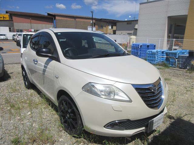 CHRYSLER YPSILON