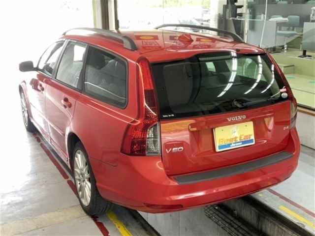 VOLVO V50
