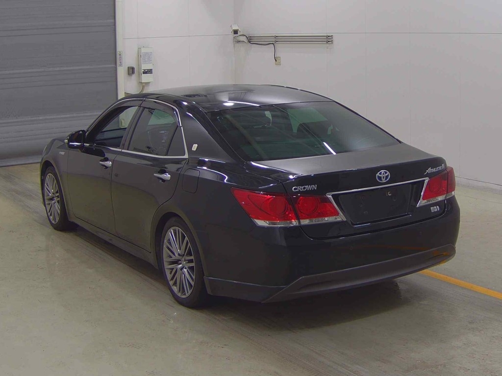 TOYOTA CROWN HYBRID