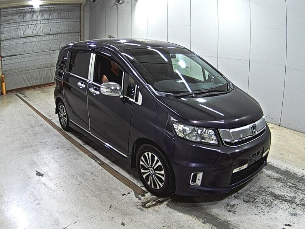 HONDA FREED SPIKE