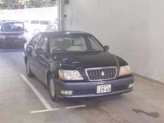 TOYOTA CROWN MAJESTA