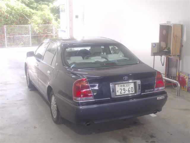 TOYOTA CROWN MAJESTA