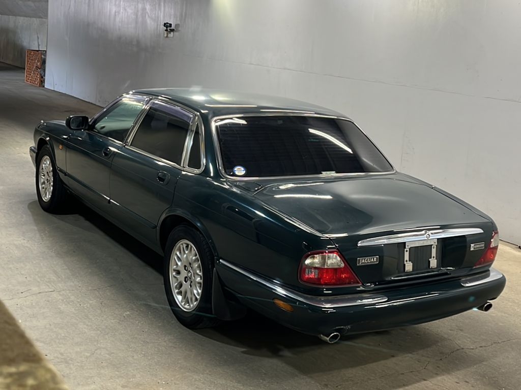 JAGUAR XJ6