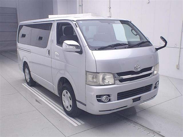 TOYOTA REGIUS ACE