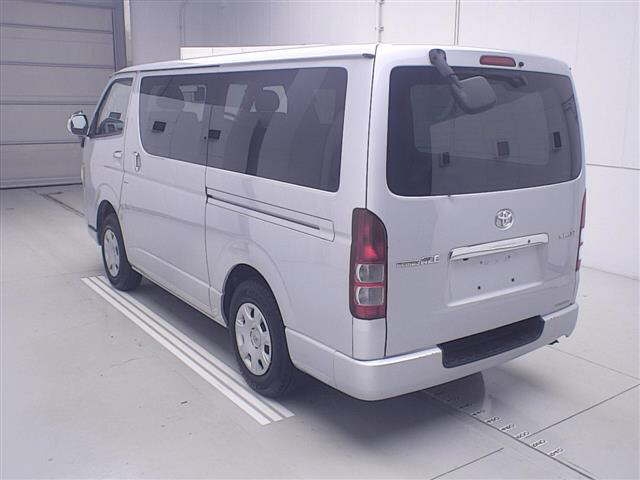 TOYOTA REGIUS ACE