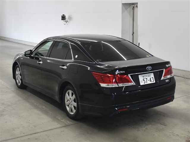 TOYOTA CROWN HYBRID