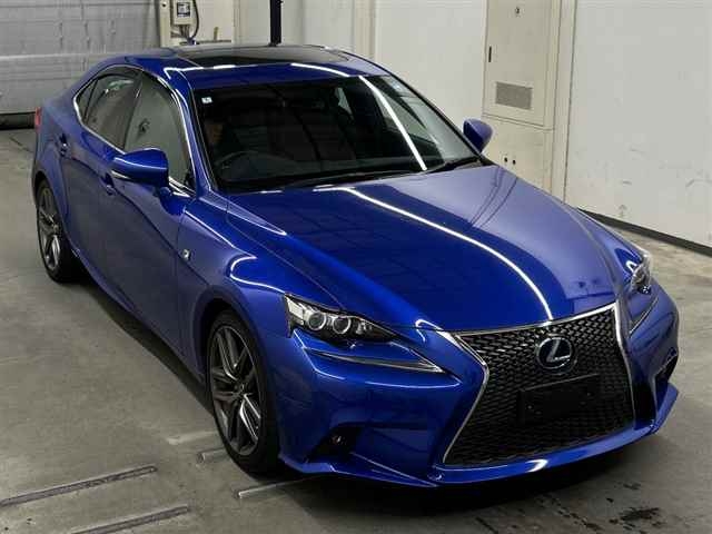 LEXUS IS
