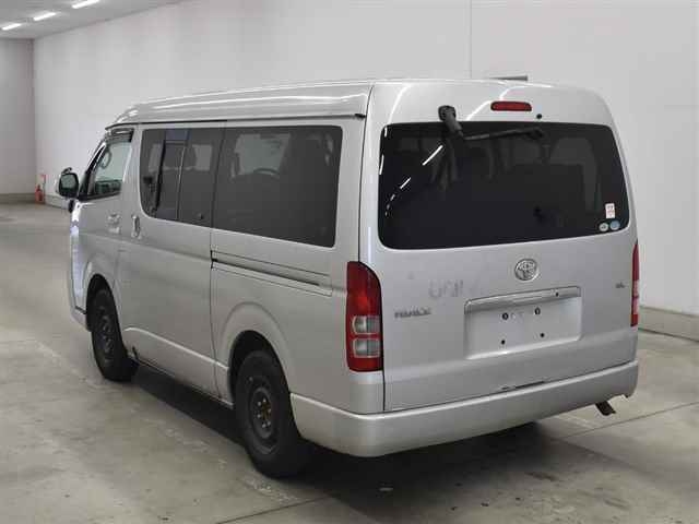 TOYOTA HIACE WAGON