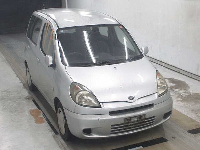 TOYOTA FUN CARGO