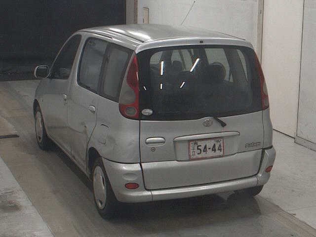 TOYOTA FUN CARGO
