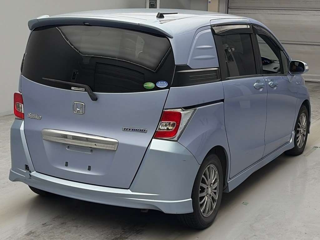 HONDA FREED SPIKE HYBRID