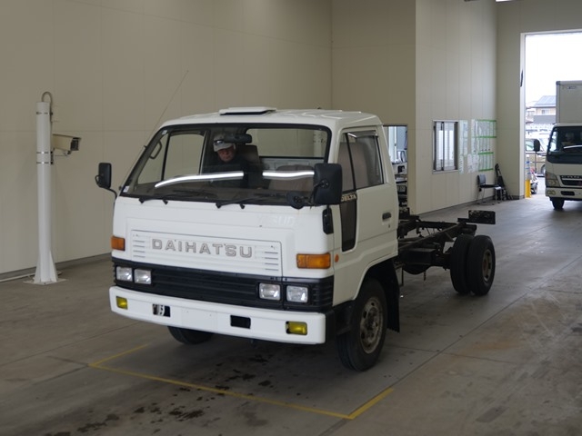 DAIHATSU DELTA