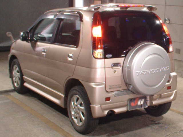 DAIHATSU TERIOS KID